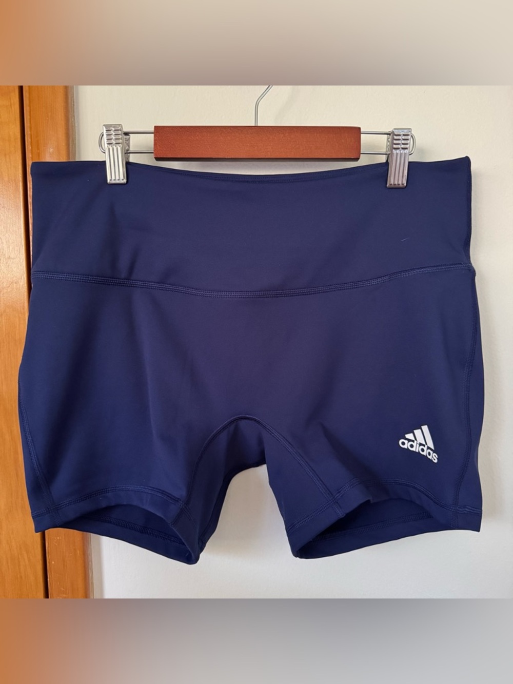 adidas 4” volleyball bike shorts, L